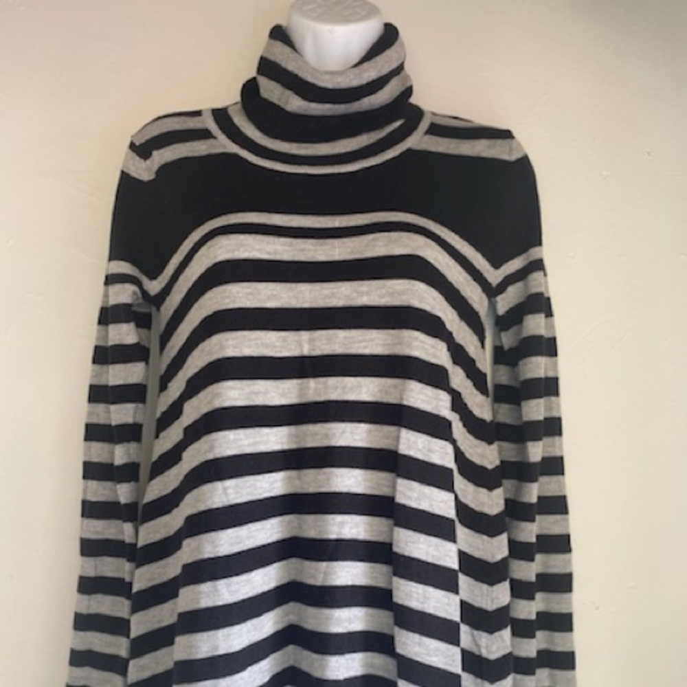 Joan vass size small long sleeve turtleneck shirt